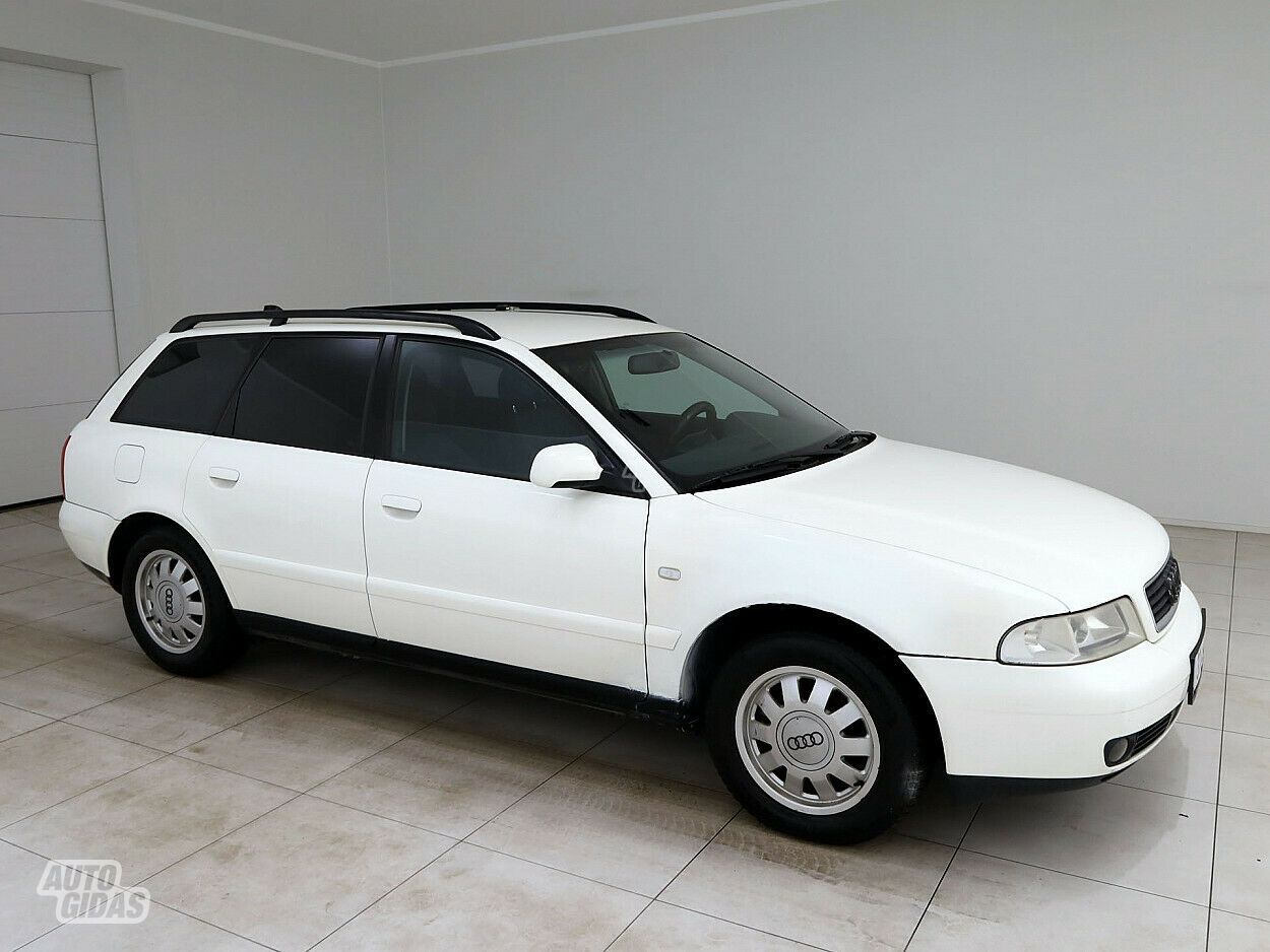 Audi A4 1999 m Universalas