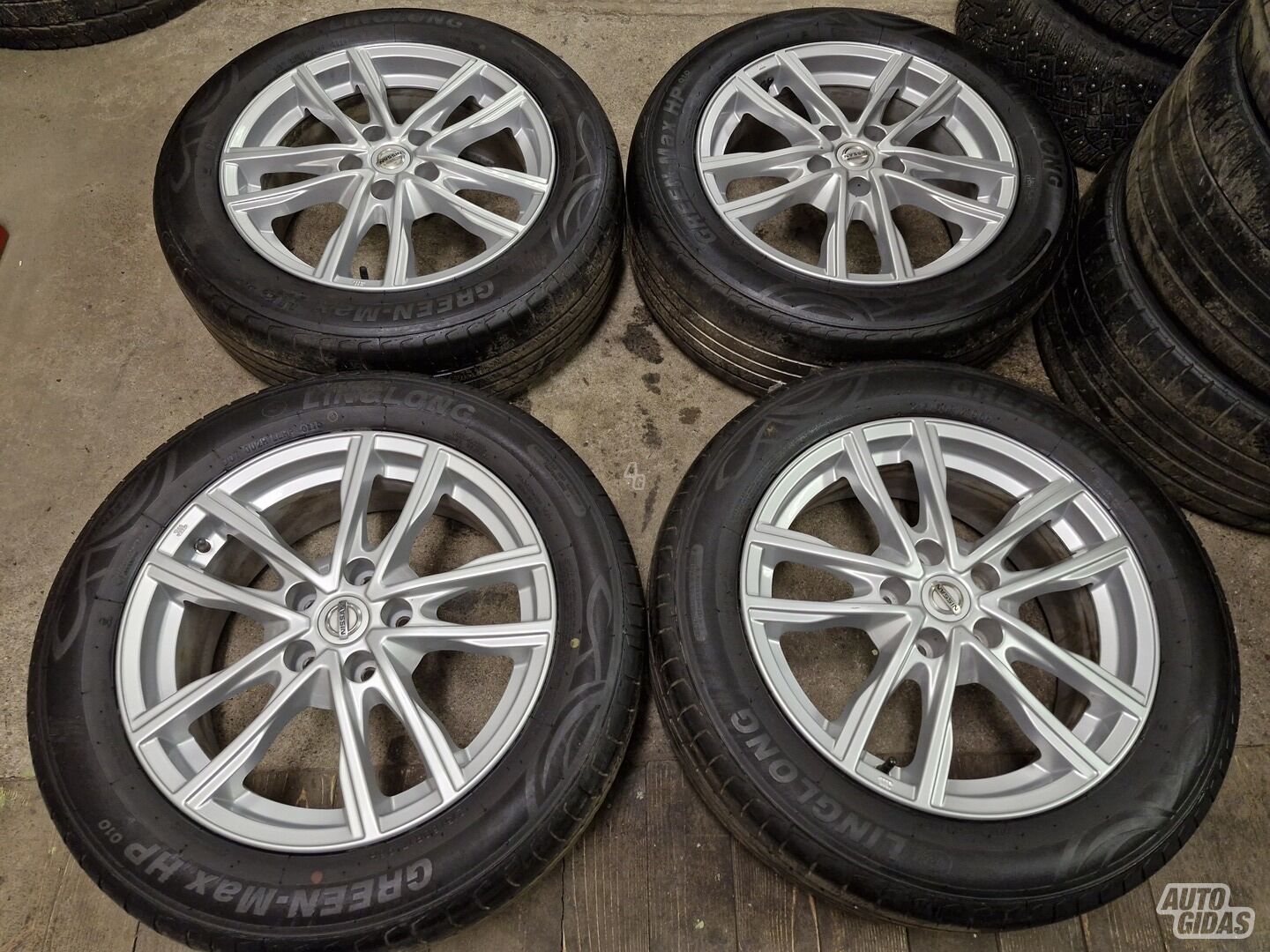 Nissan Qashqai light alloy R17 rims