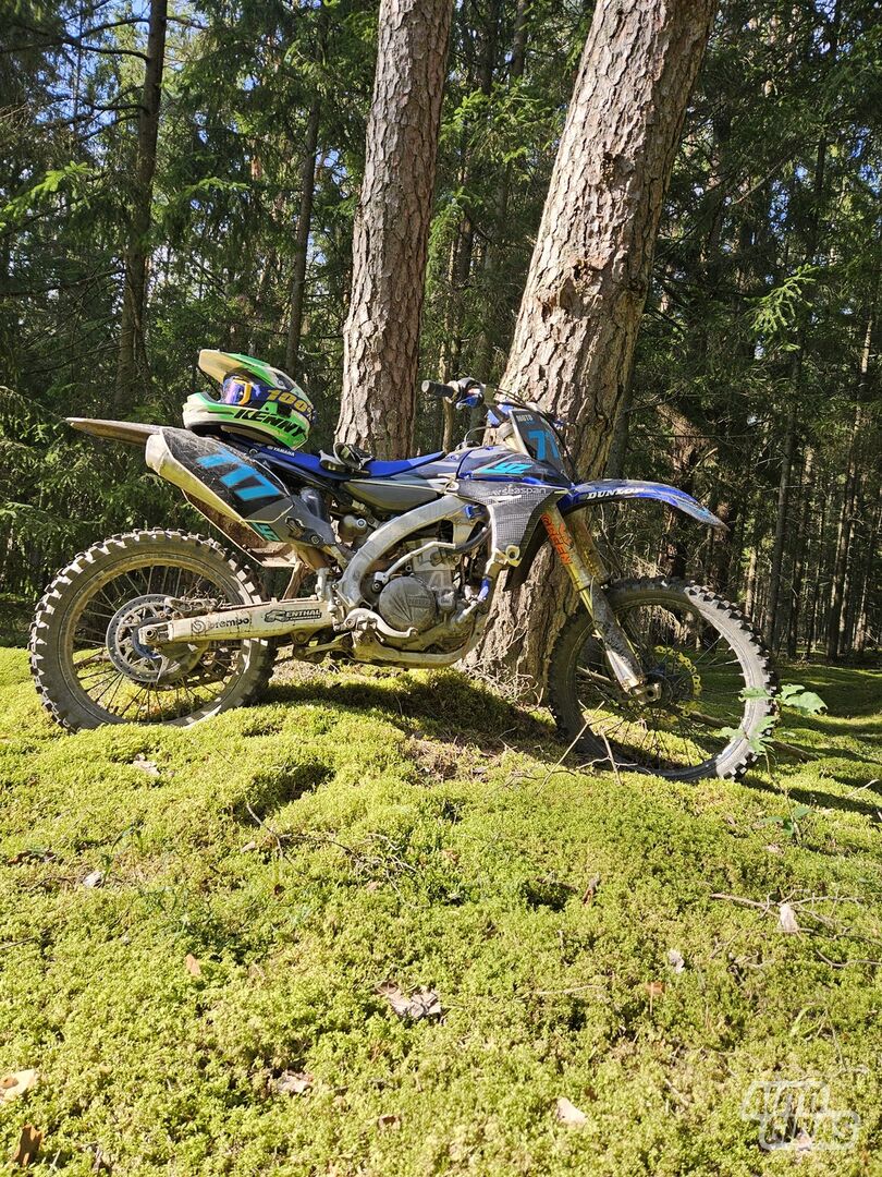 Yamaha YZ 2011 y Motocross / Supermoto motorcycle