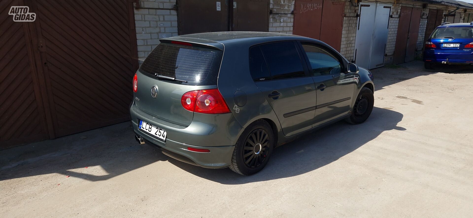 Volkswagen Golf V FSI 2004 y parts