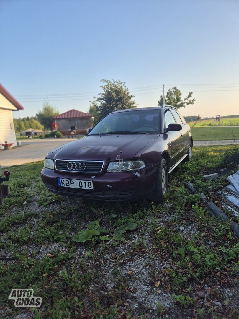 Audi A4 1996 г запчясти