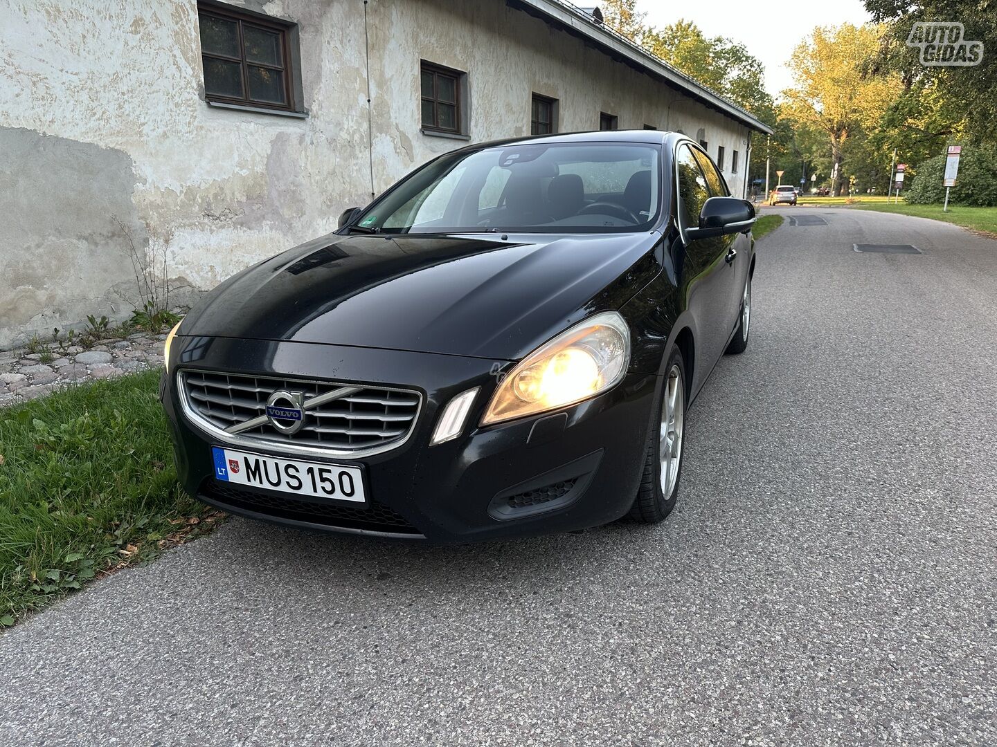 Volvo S60 II 2011 г