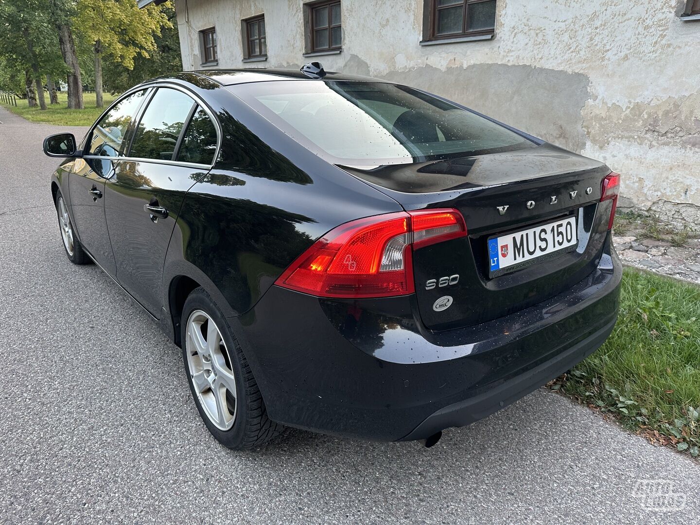 Volvo S60 II 2011 m