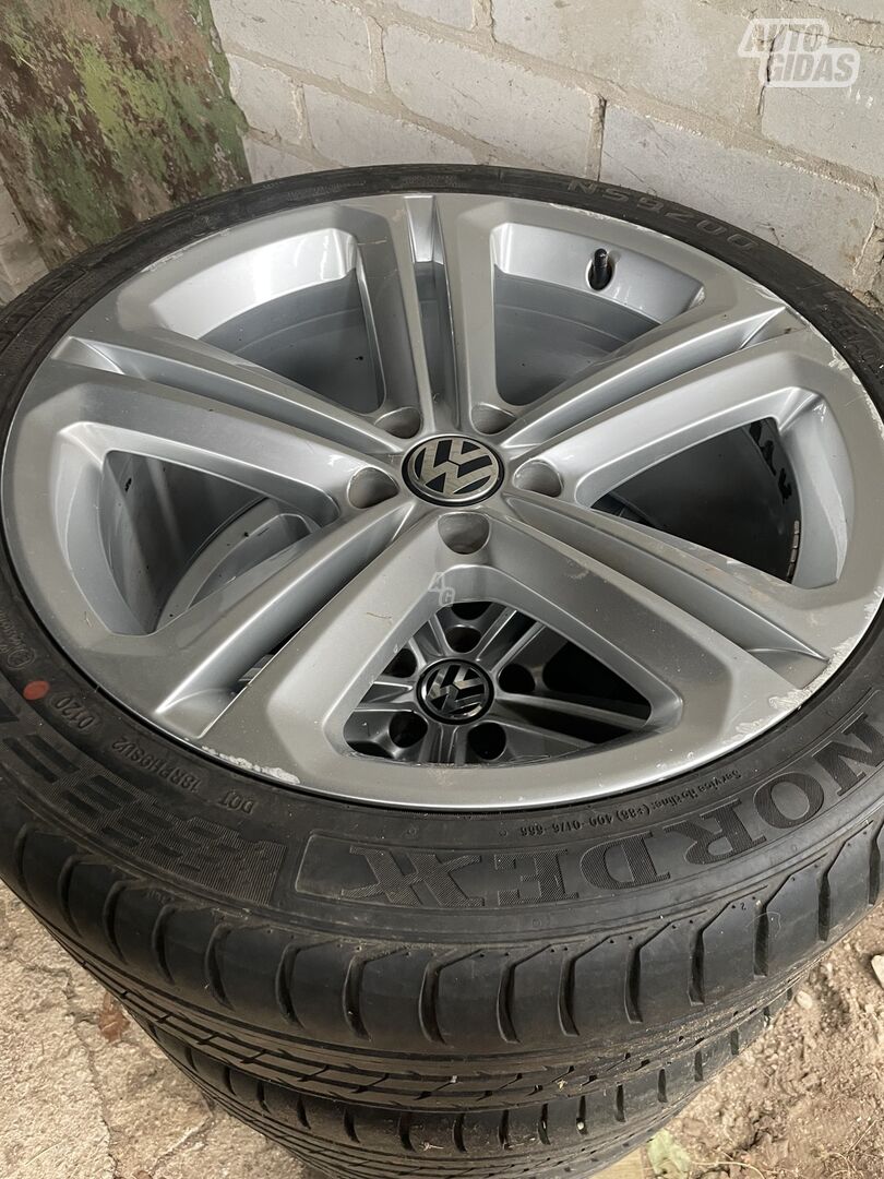 Volkswagen light alloy R19 rims