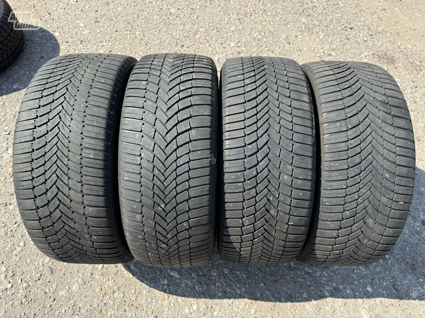 Bridgestone Siunciam, 5+3mm 2021 R18 universal tyres passanger car