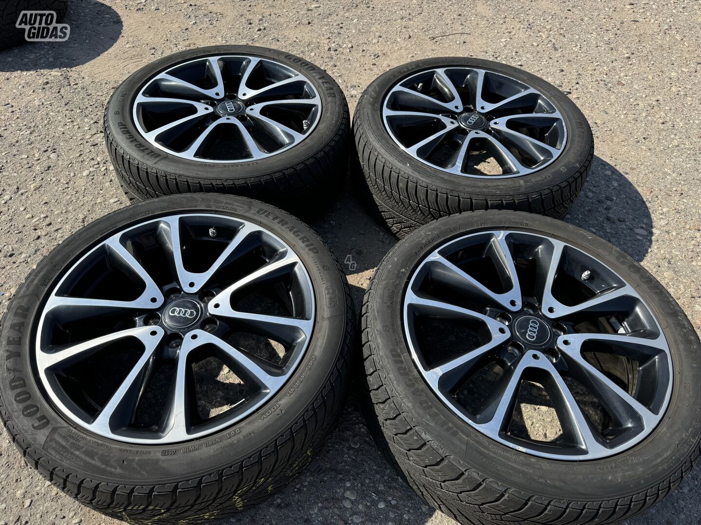 Audi Siunciam, 8J ET43 light alloy R18 rims