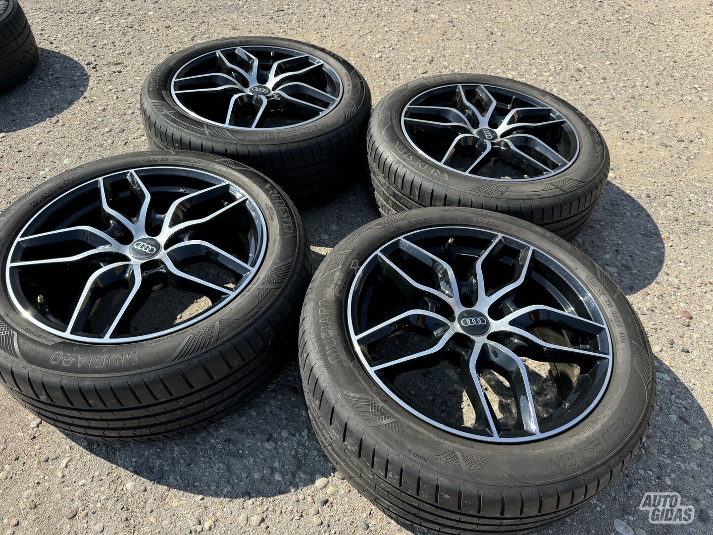 Audi Siunciam, 8J ET35 light alloy R18 rims