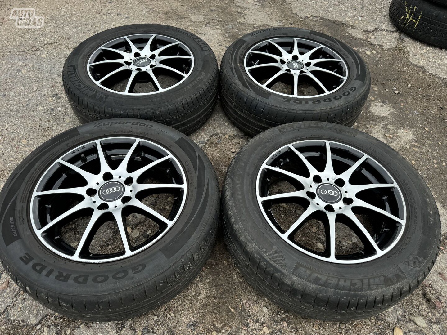 Audi Siunciam, 6.5J ET38 light alloy R16 rims