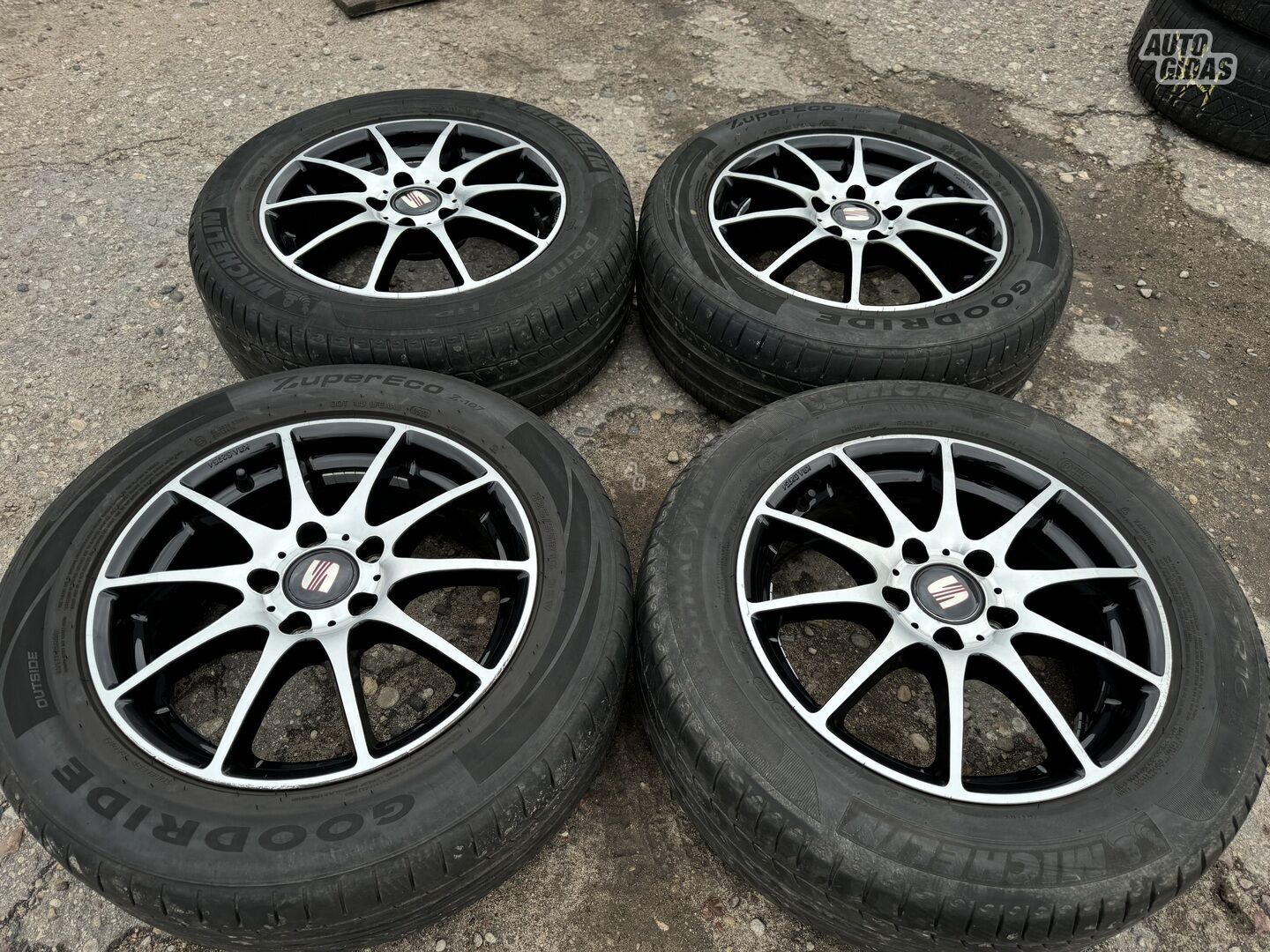 Seat Siunciam, 6.5J ET38 light alloy R16 rims