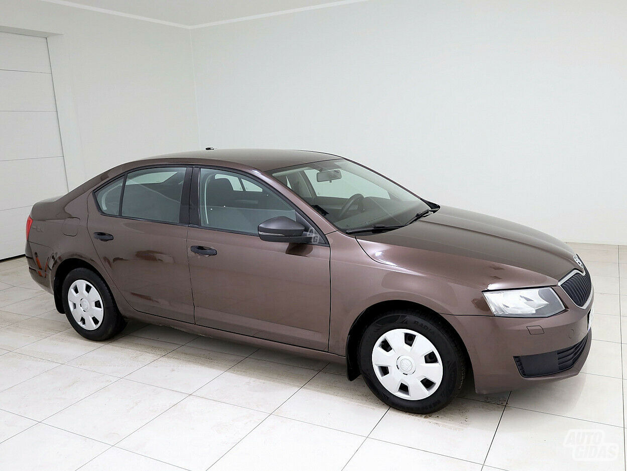 Skoda Octavia 2013 y Hatchback