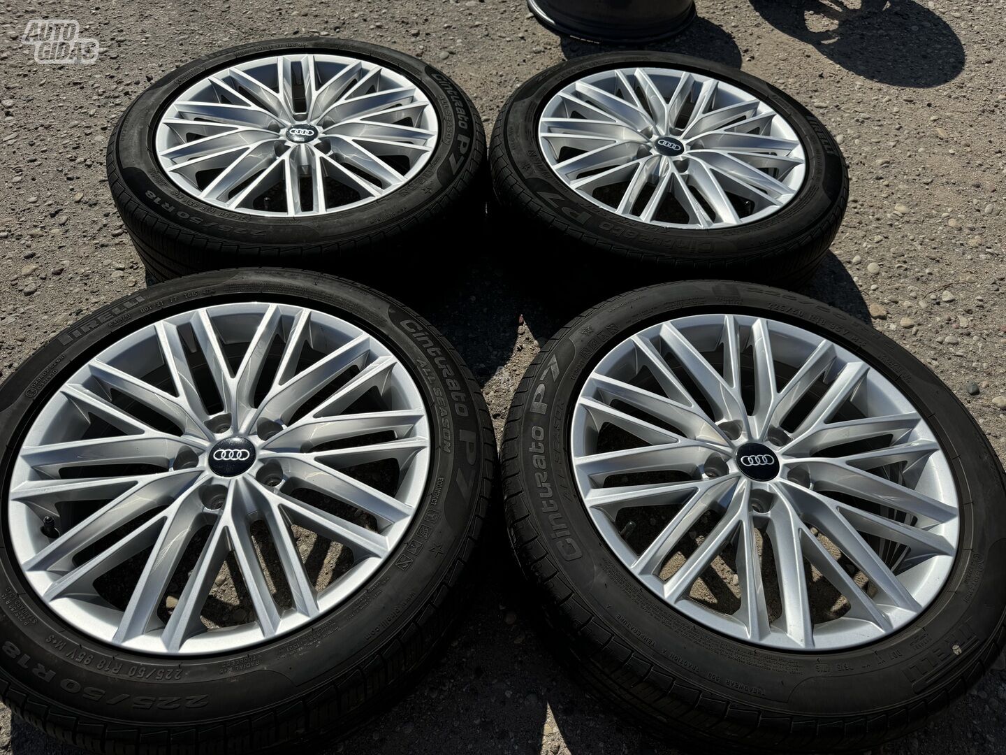 Audi Siunciam, 7J ET45 light alloy R18 rims