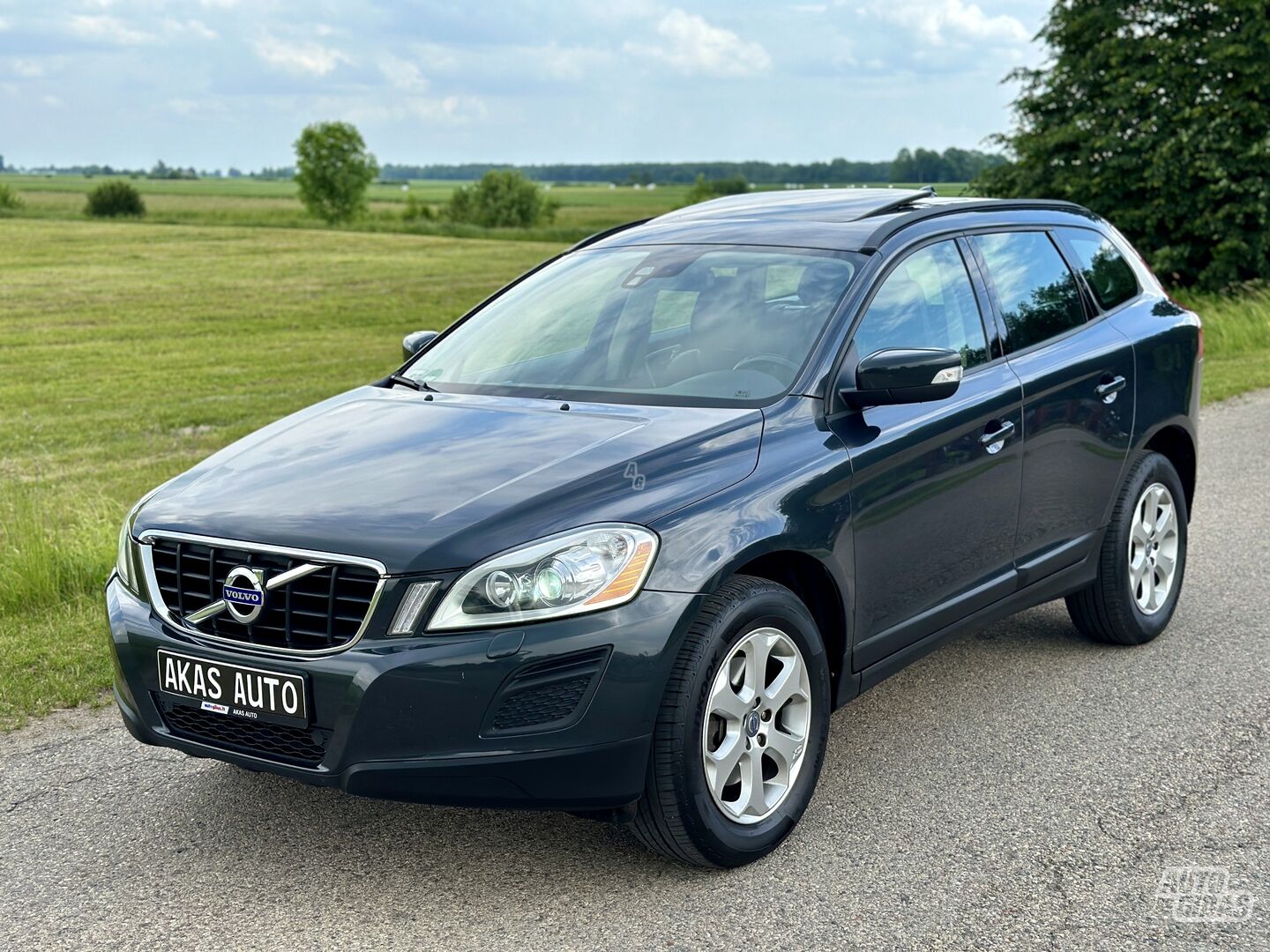 Volvo XC60 2011 г Внедорожник / Кроссовер