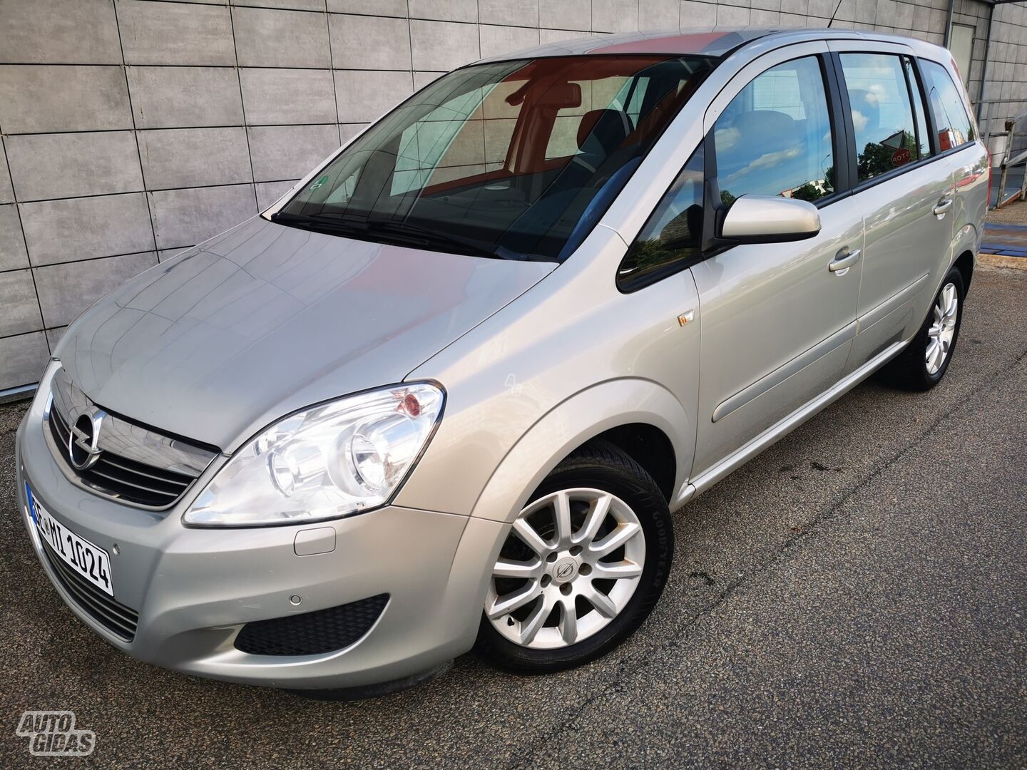 Opel Zafira CDTI 111 ActiveSelec 2009 г