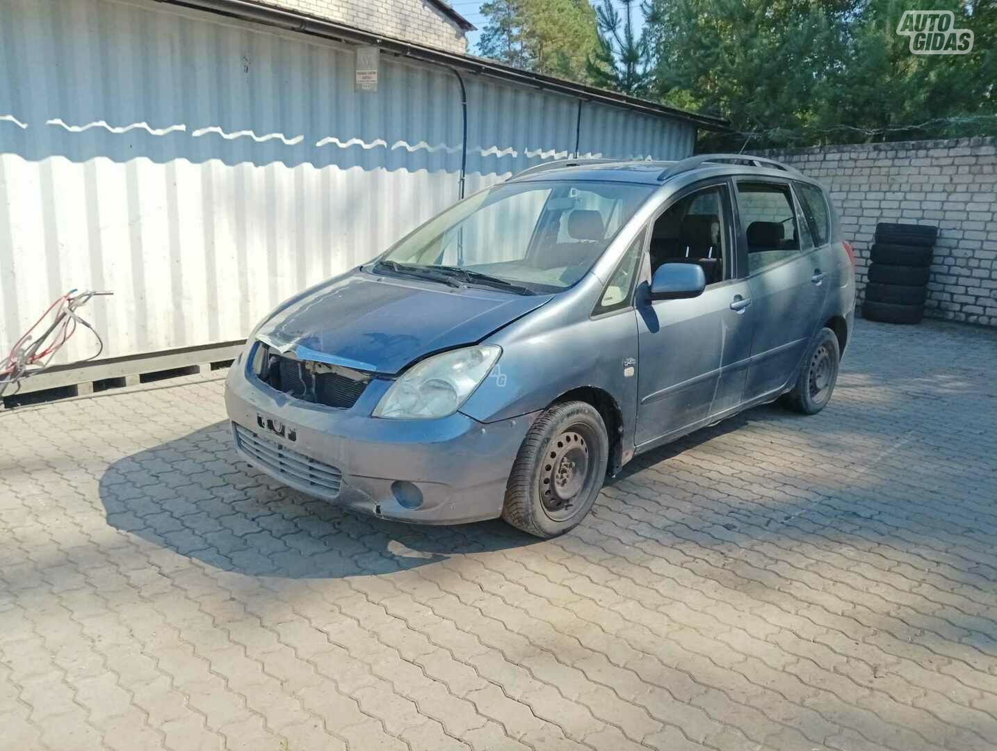 Toyota Corolla Verso 2002 m dalys