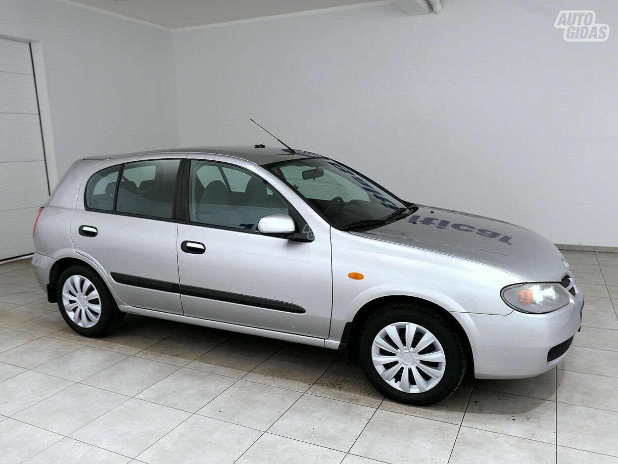 Nissan Almera 2003 m Hečbekas