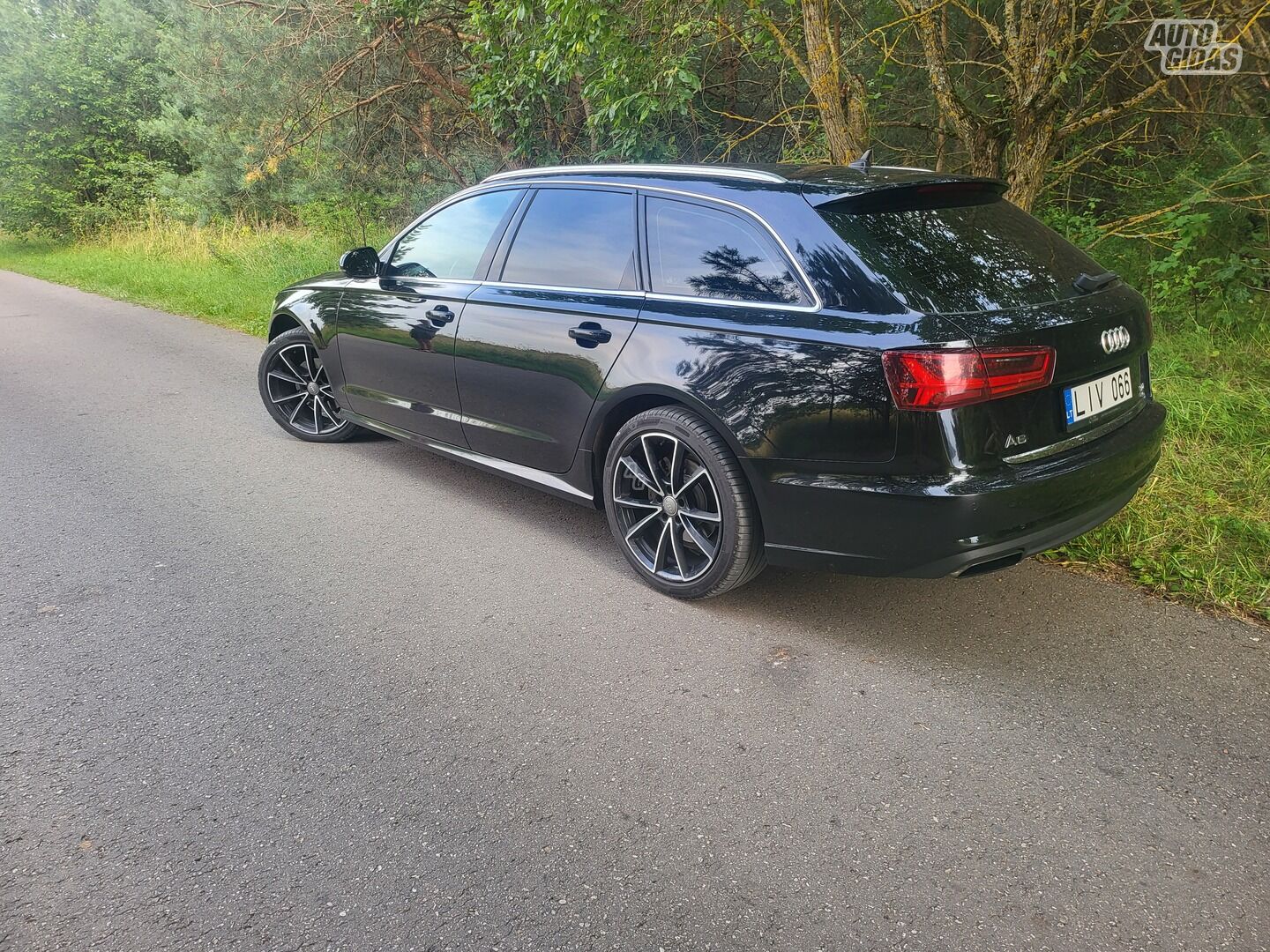 Audi A6 2015 m Universalas