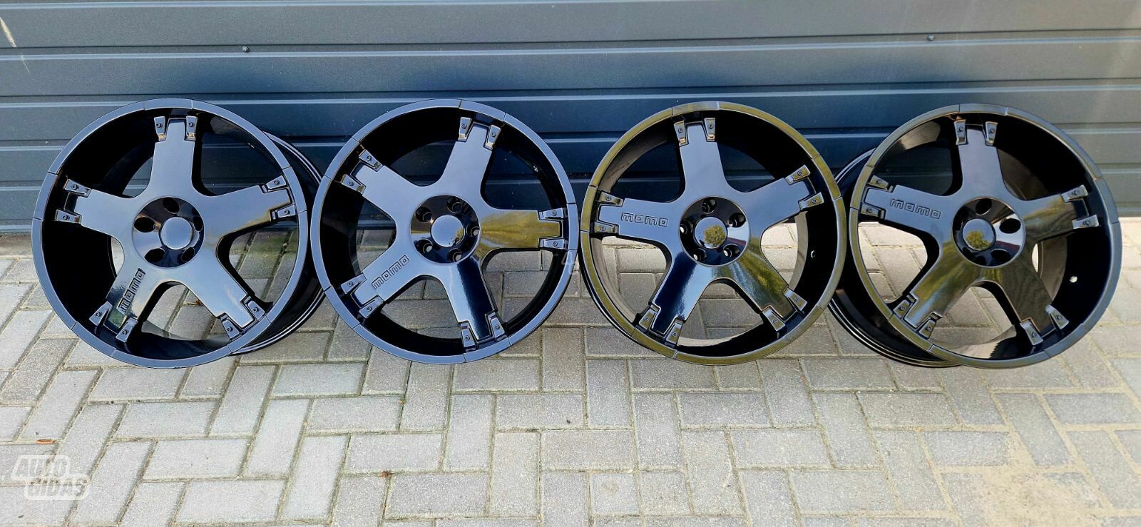 MOMO light alloy R20 rims