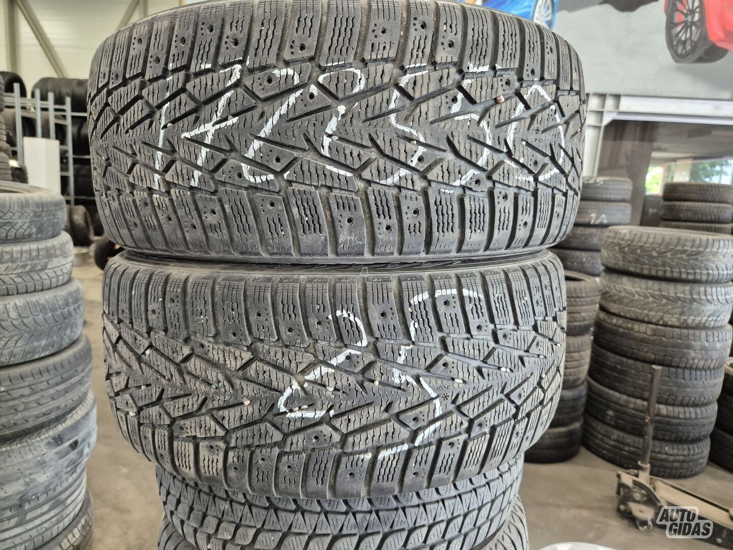 R17 universal tyres passanger car