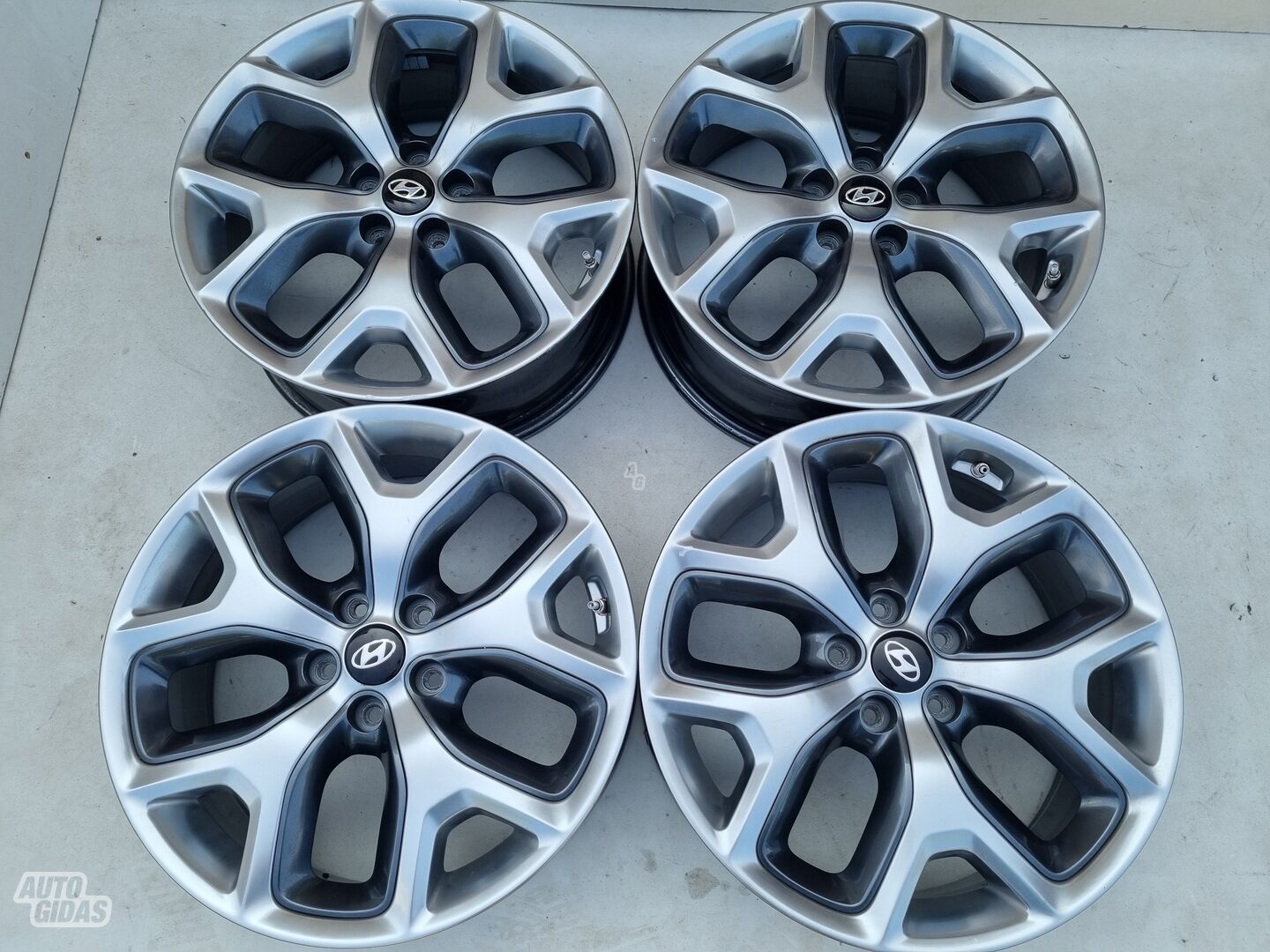 Hyundai R19 light alloy R19 rims