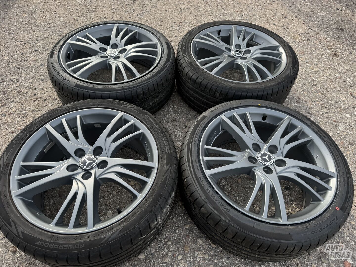 Mercedes-Benz Siunciam, 8.5J ET45 light alloy R19 rims