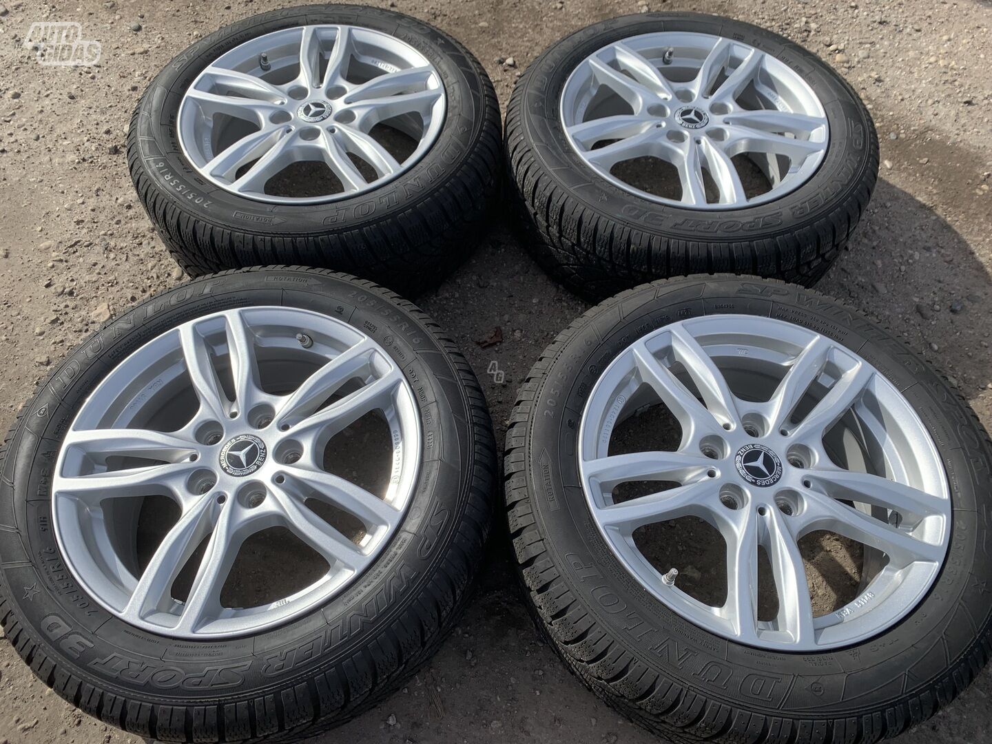 Mercedes-Benz Siunciam, 7J ET52 light alloy R16 rims