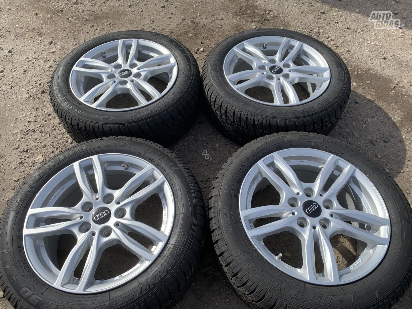 Audi Siunciam, 7J ET52 light alloy R16 rims