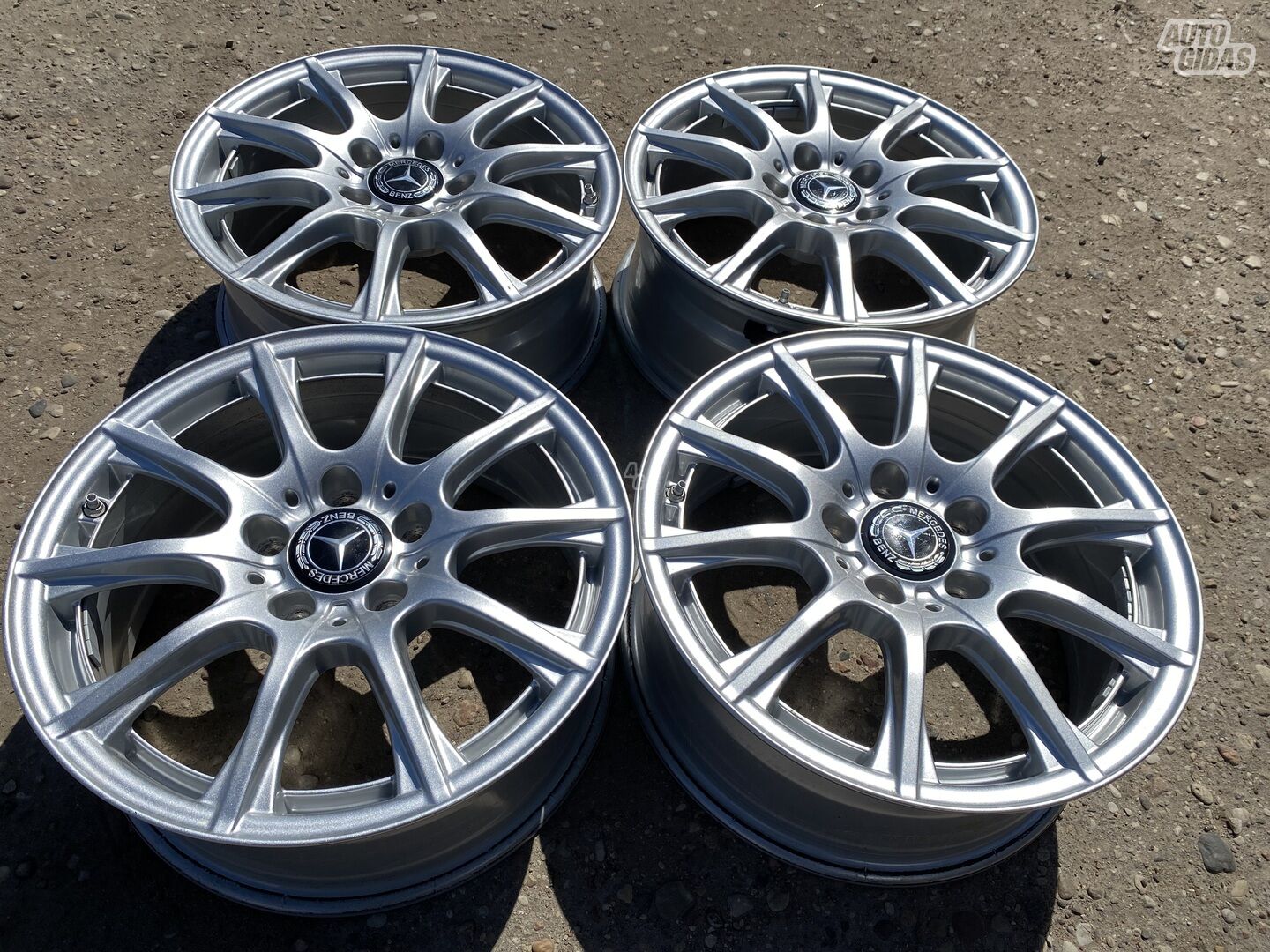 Mercedes-Benz Siunciam, 6,5J ET38 light alloy R16 rims