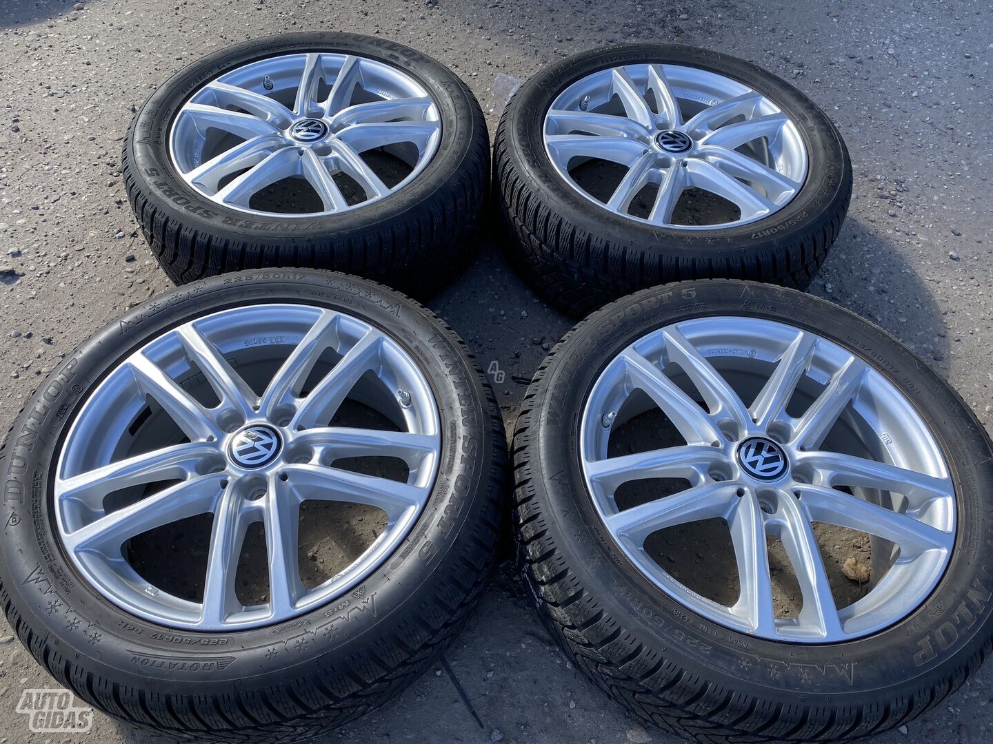 Volkswagen Siunciam, 7J ET47 light alloy R17 rims