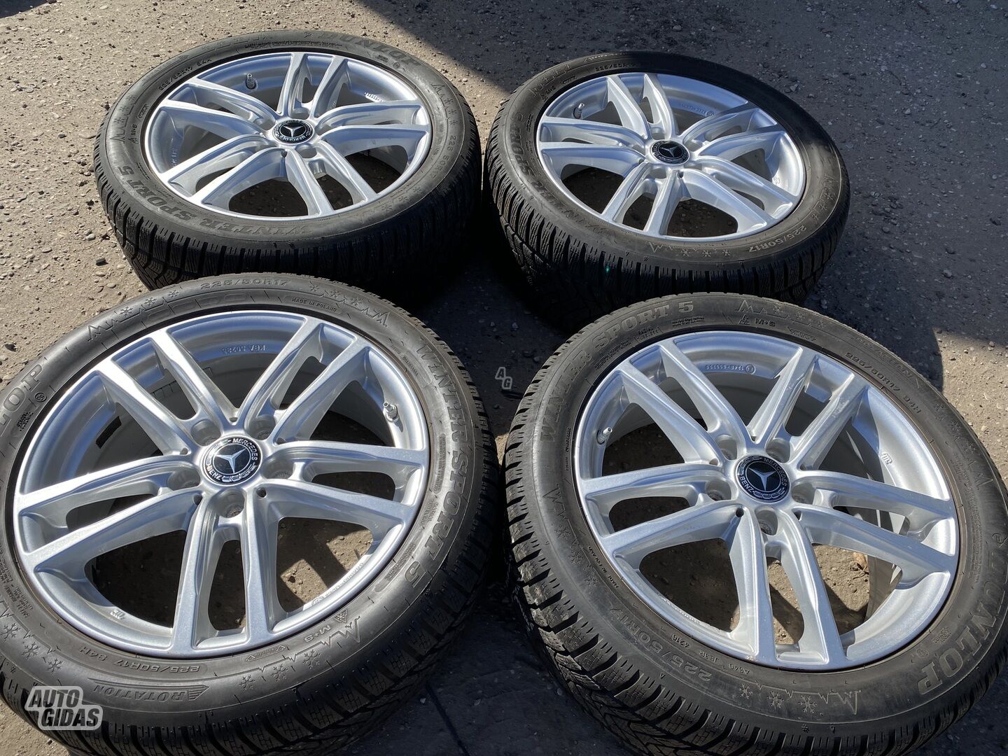 Mercedes-Benz Siunciam, 7J ET47 light alloy R17 rims