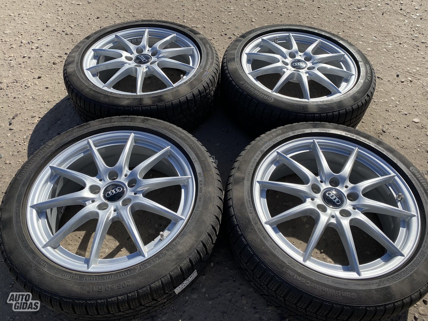 Audi Siunciam, 7,5J ET53 light alloy R17 rims