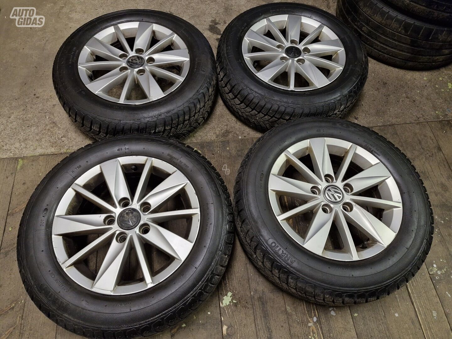 Volkswagen Original light alloy R15 rims