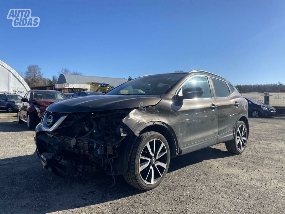 Nissan Qashqai 1.5 DCI 2WD 6 M/T 1.5 2014 m