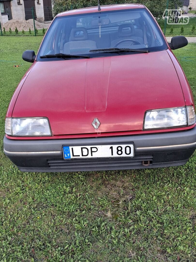 Renault 19 1990 г Хэтчбек