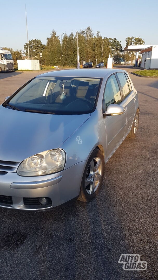 Volkswagen Golf 2004 m Hečbekas