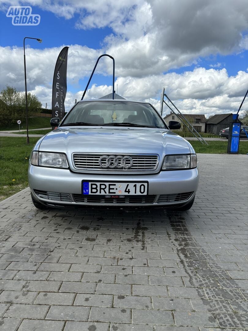 Audi A4 B5 aut. 1996 г