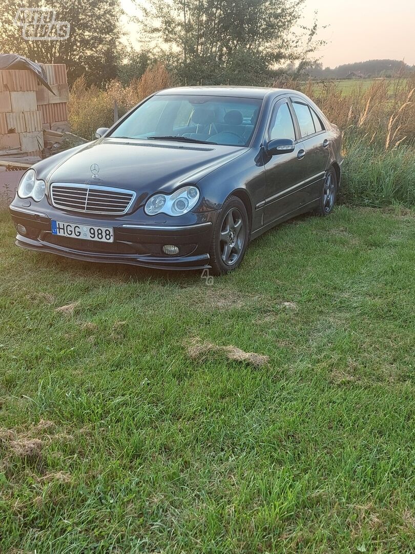 Mercedes-Benz C 220 W203 2002 y