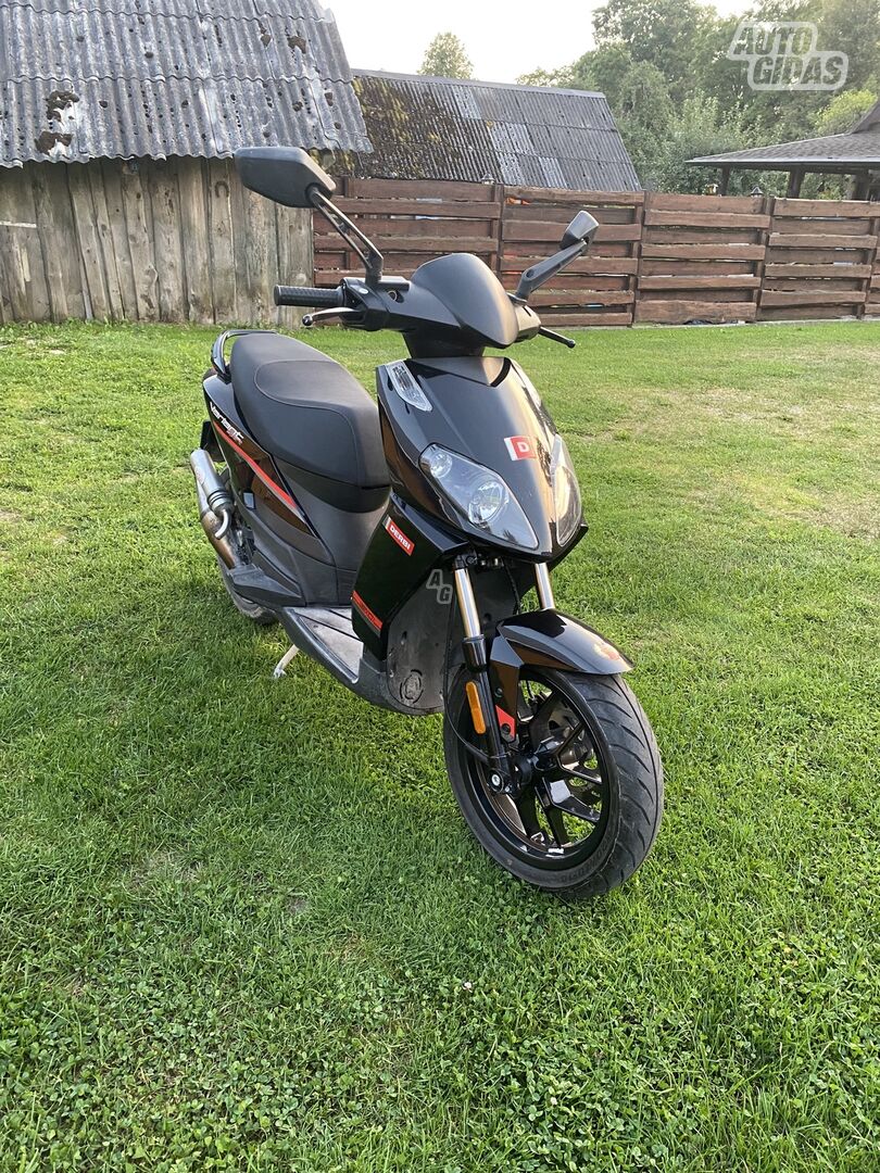 Derbi Variant 2015 y Scooter / moped