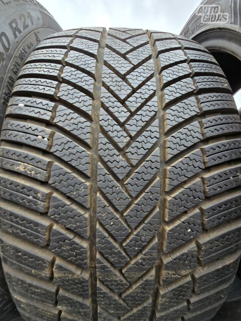 Bridgestone Blizzak LM 005 R21 зимние шины для автомобилей