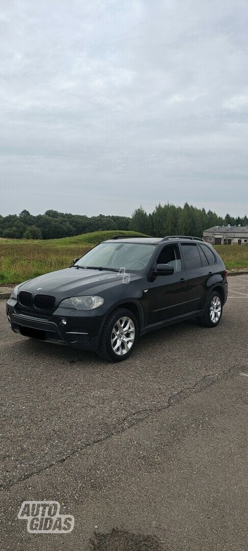 Bmw X5 E70 i xDrive 2011 y