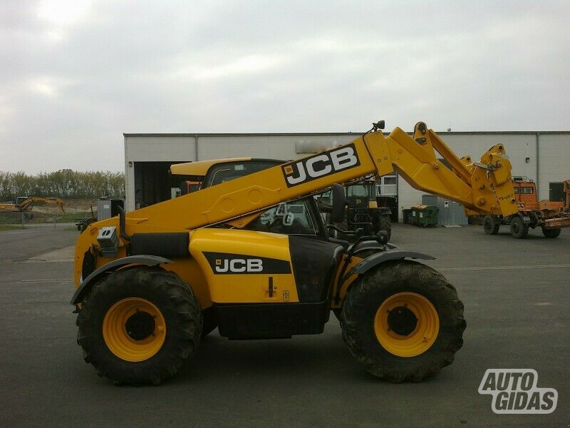 JCB 541-70 AGRI SUPER 2010 y Loader