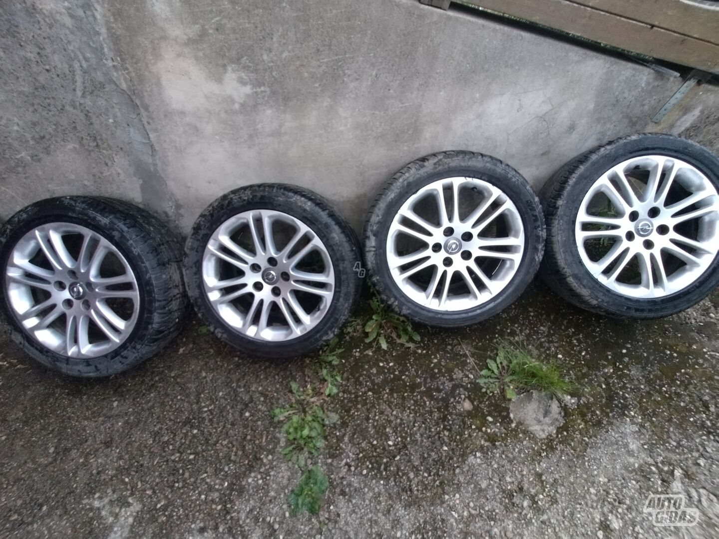 Light alloy R18 rims