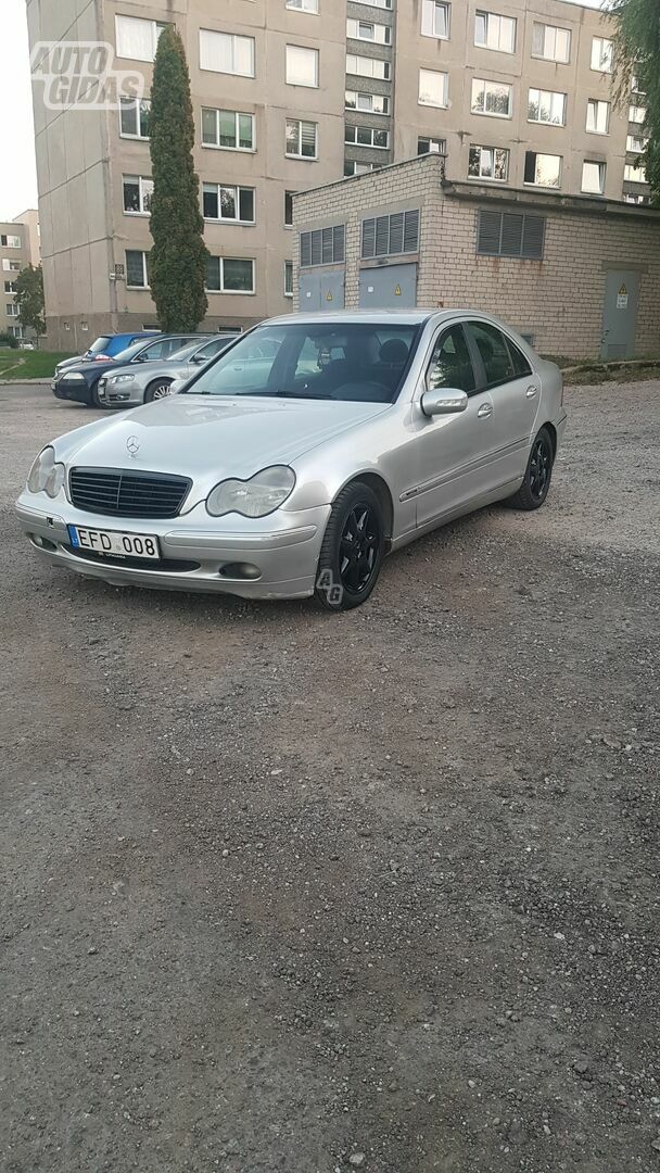 Mercedes-Benz C 220 2002 y Sedan