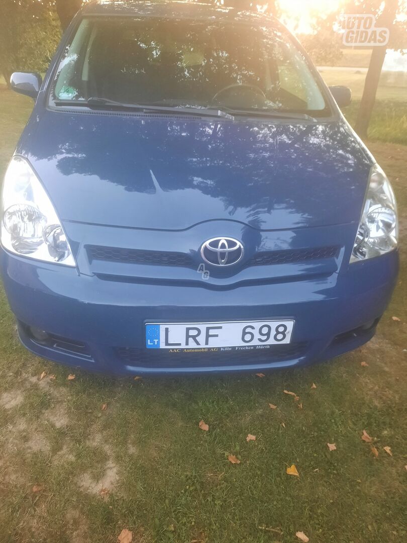 Toyota Corolla Verso 2007 г Минивэн