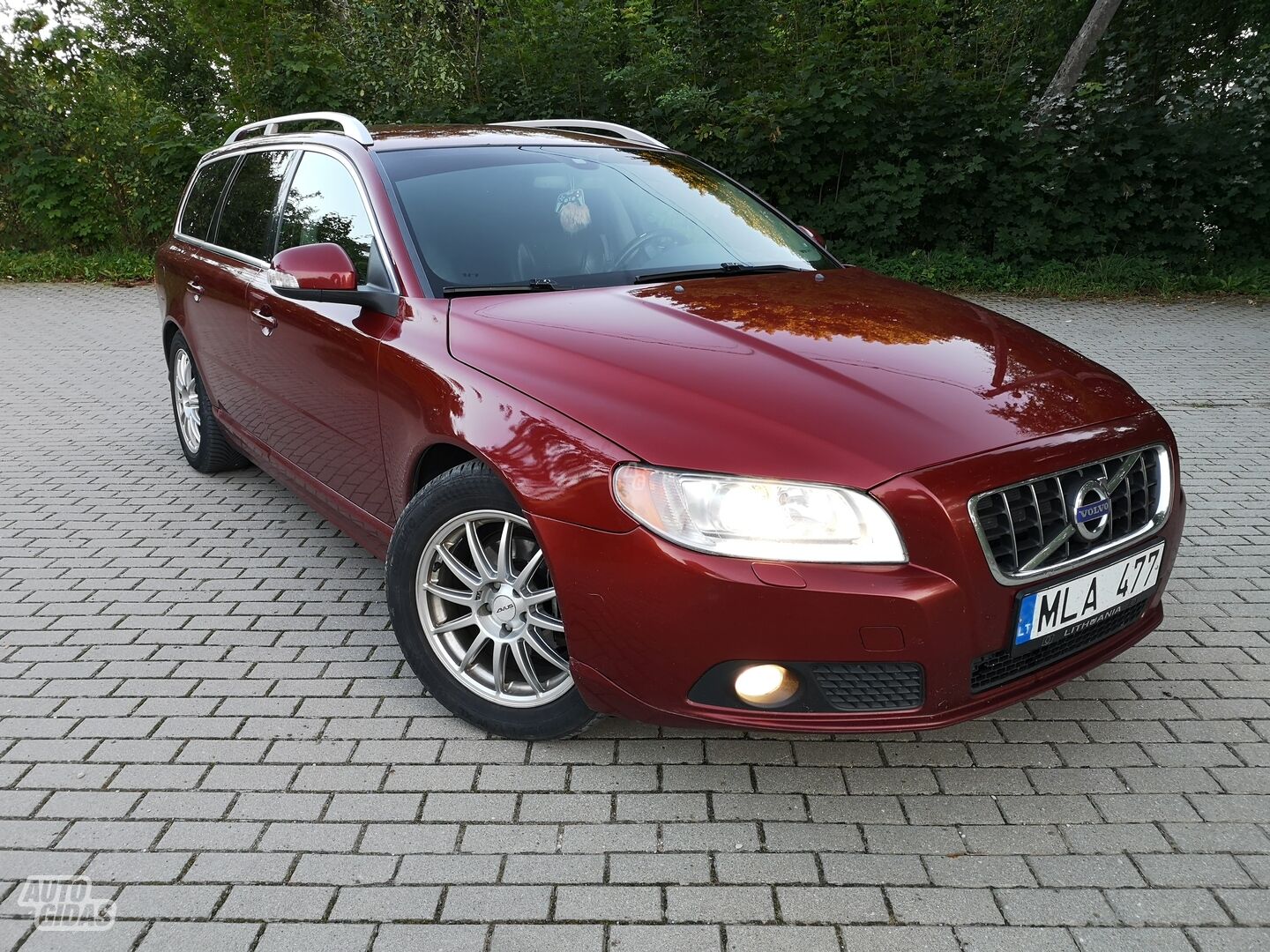 Volvo V70 Graži spalva 2010 г