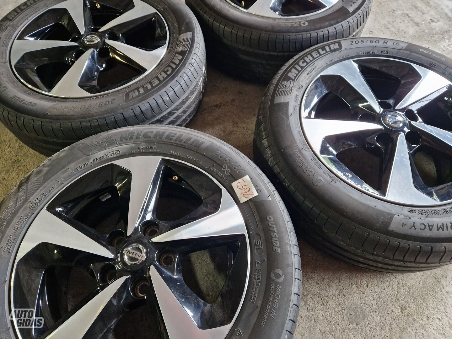 Nissan R16 originalūs light alloy R16 rims