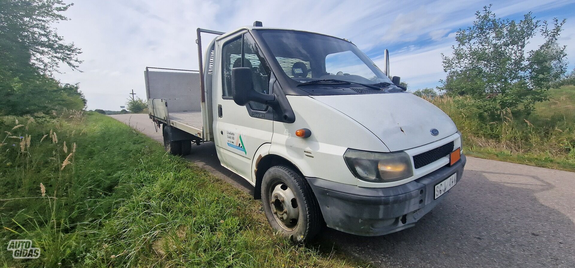 Ford Tranzit 2001 y Flatbed