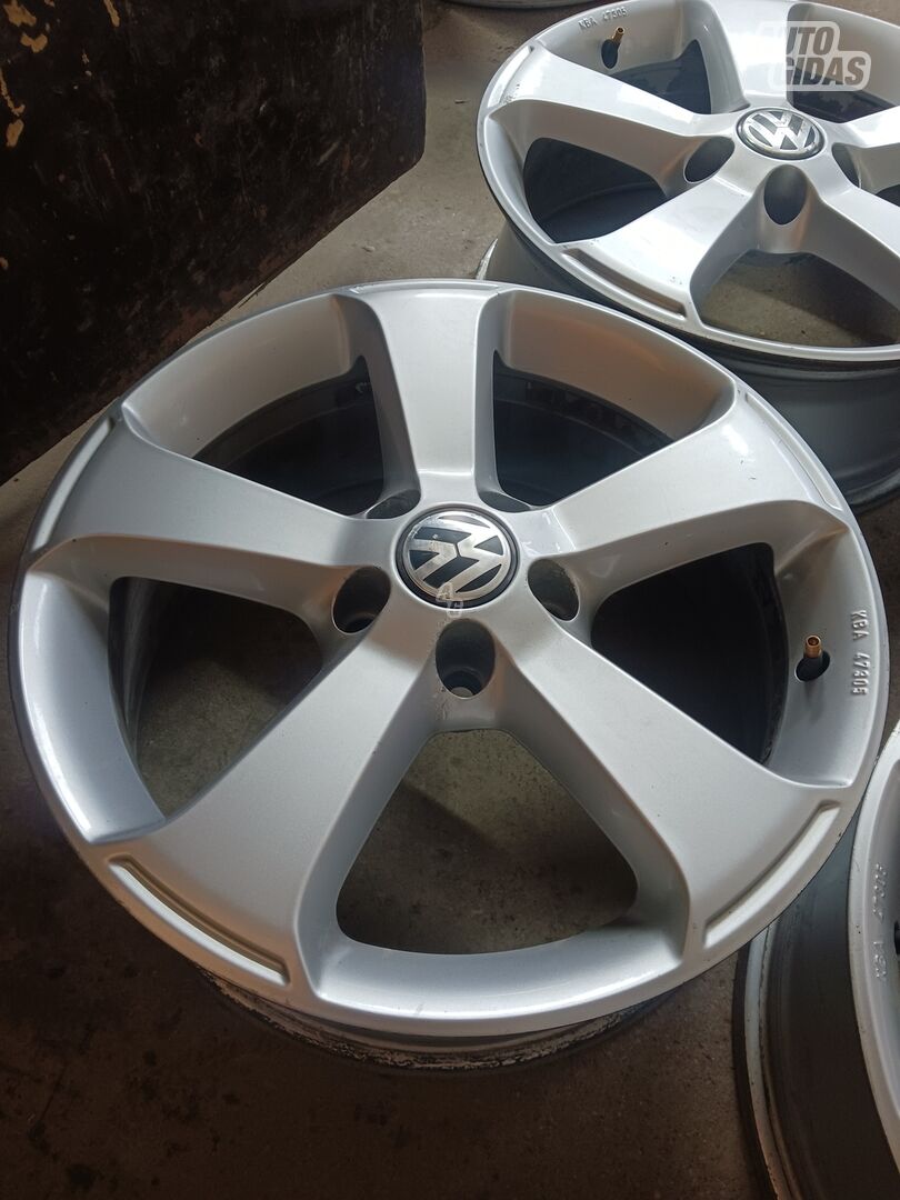 Volkswagen Tiguan light alloy R17 rims