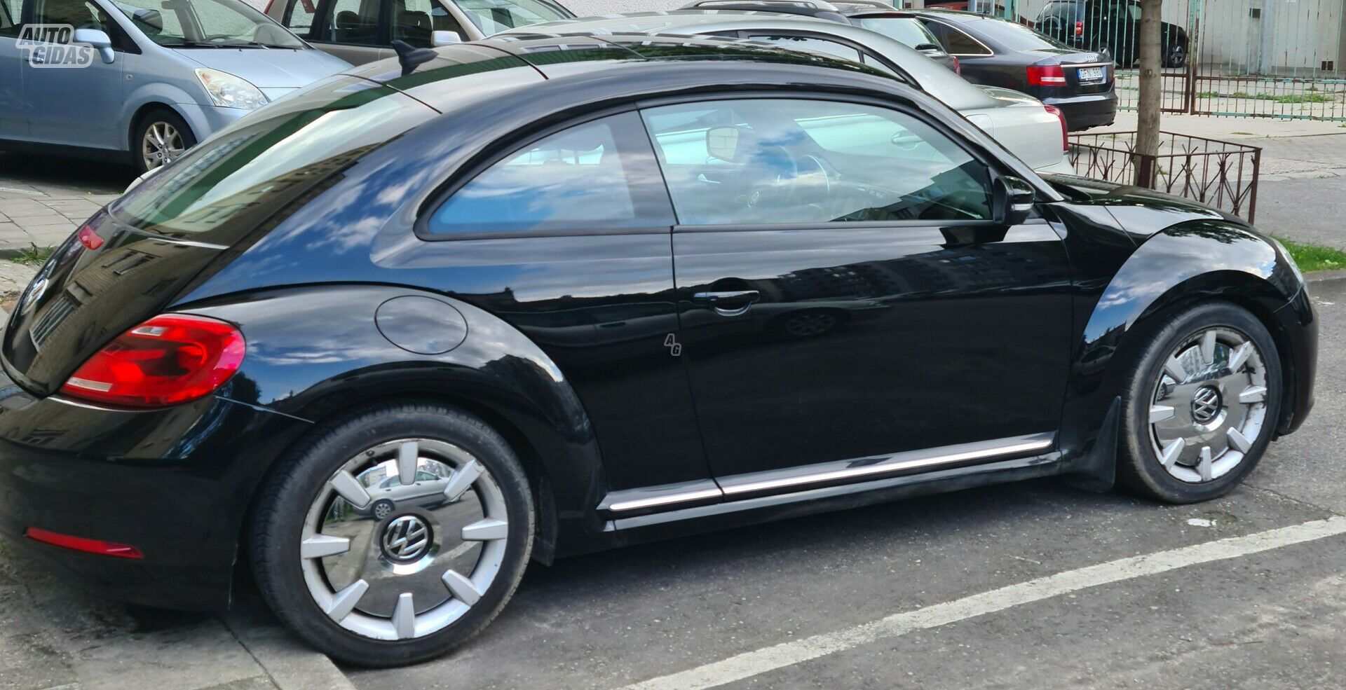 Volkswagen Beetle 2013 y Hatchback