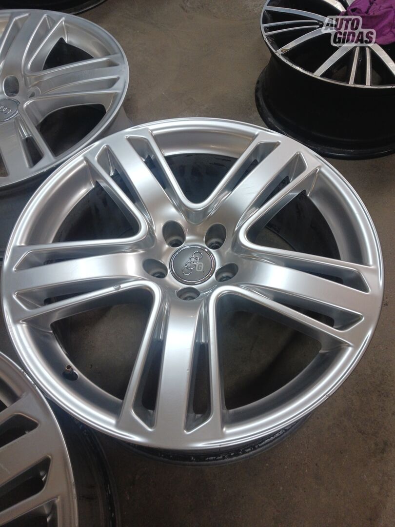 Audi A5 light alloy R19 rims