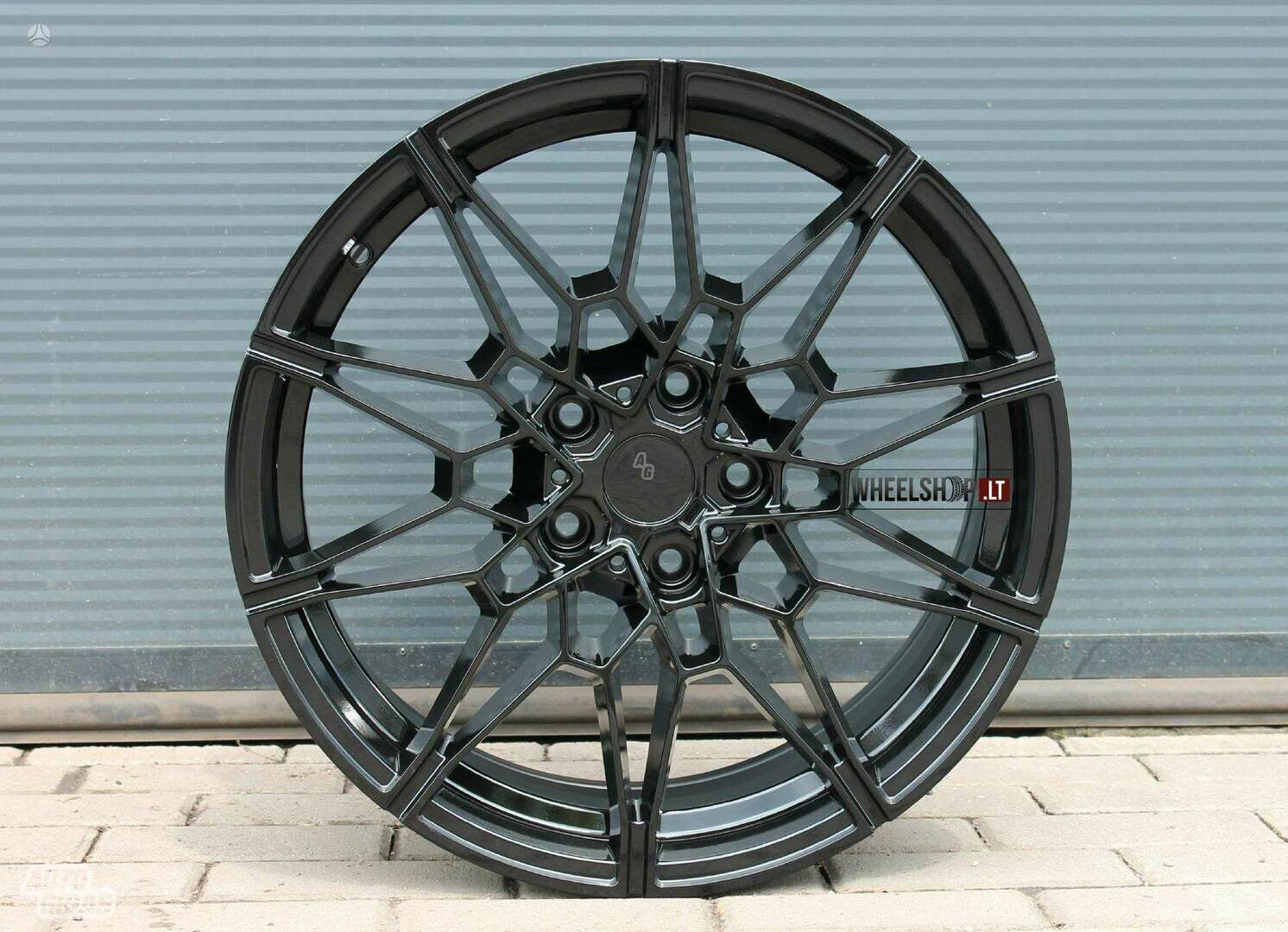 826m EU-B1674 Style Gloss rims